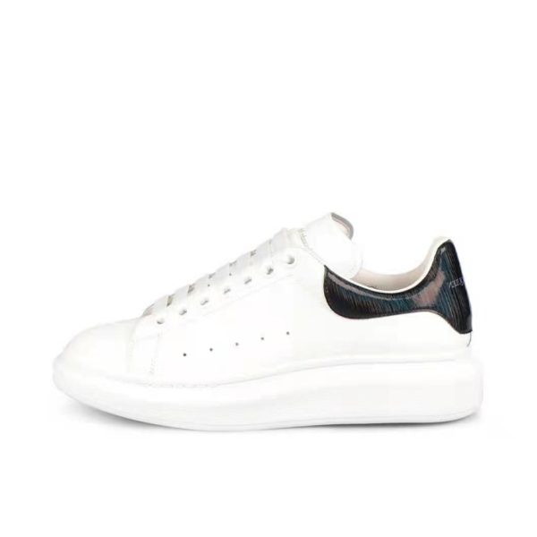 Alexander McQueen 厚底牛皮板鞋534278WHGP5 黑漆彩尾：圖片 2