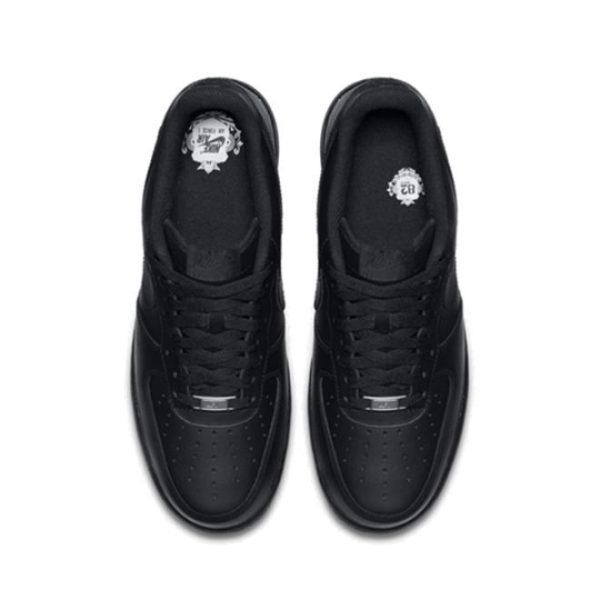 Nike Air Force 1 Low black 純黑：圖片 2