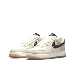 Nike AIR FORCE 1 LOW PAISLEY SWOOSH 米白腰果花