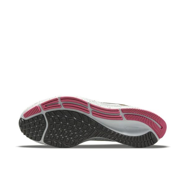 Nike Air Zoom Pegasus 38 低筒跑步鞋米白：圖片 2