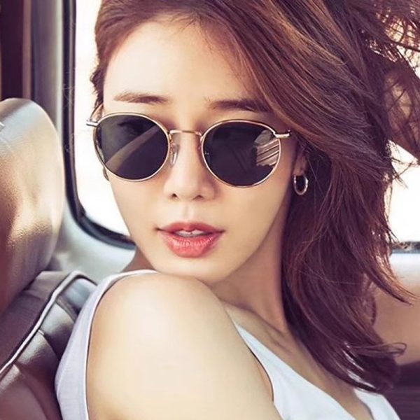全新韓版時尚橢圓框太陽眼鏡女高級感顯瘦眼鏡個性街拍造型金屬墨鏡