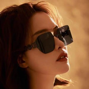 新款曲面無框墨鏡女高級感鏤空設計眼鏡框網紅同款個性顯瘦太陽眼鏡