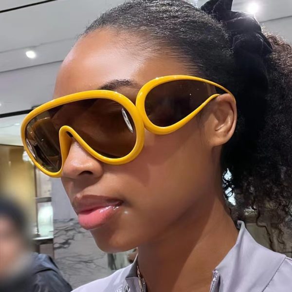 新款大框連體太陽眼鏡歐美未來風嘻哈墨鏡女戶外太陽眼鏡：圖片 2