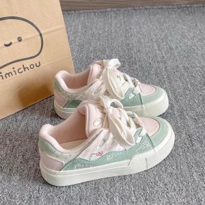 百搭小眾鞋子爆款板鞋女款2025新款厚底小白鞋學生休閒運動麵包鞋