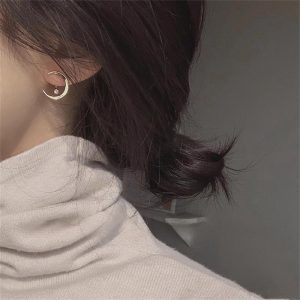 精緻月牙耳環女新品爆款小眾設計月亮耳環高級感冷淡風耳飾品