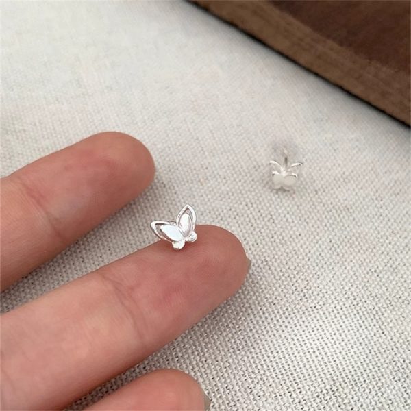 迷你立體蝴蝶耳環女日常精緻耳骨釘小眾高級感耳環飾品：圖片 3