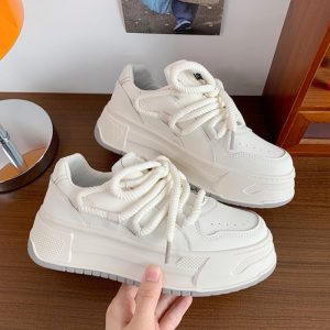 厚底小白鞋女春季2025新款百搭休閒運動增高麵包鞋子輕便爆款板鞋