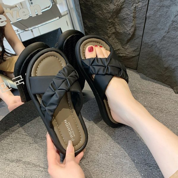 拖鞋女夏季外穿2025年新時尚百搭厚底鬆糕涼拖網紅超火沙灘一字拖：圖片 4