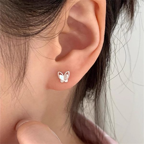 迷你立體蝴蝶耳環女日常精緻耳骨釘小眾高級感耳環飾品：圖片 2