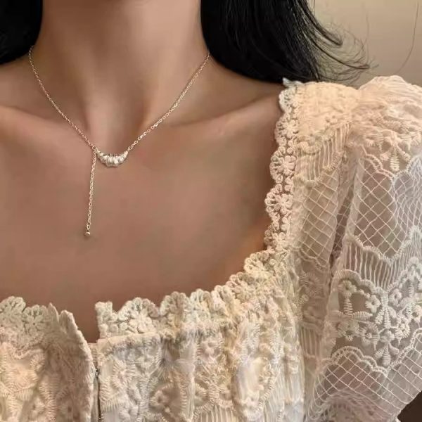 可愛牛角麵包吊墜項鍊女925純銀氣質簡約小眾高級感鎖骨鏈：圖片 3