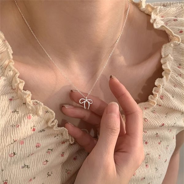韓國925銀不規則蝴蝶結項鍊女簡約ins風頸鍊輕奢小眾高級感鎖骨鏈：圖片 2