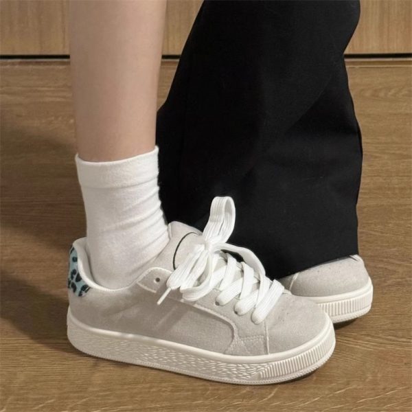 爆款小白鞋女2025春季新款小眾厚底百搭麵包鞋平底運動板鞋ins潮：圖片 2