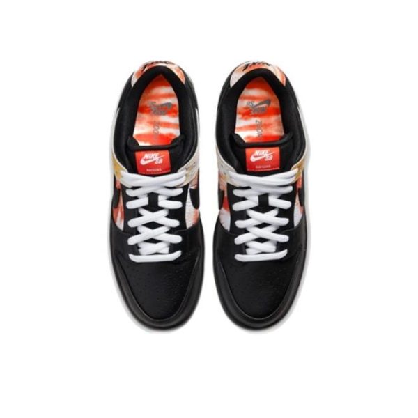 Nike SB Dunk Low Pro QS "Roswell Raygun" 黑紮染外星人男女同款：圖片 4