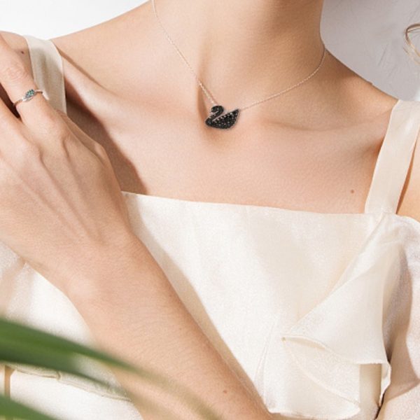 Swarovski/施華洛世奇ICONIC SWAN經典純色黑天鵝鎖骨鏈項鍊5204134：圖片 9