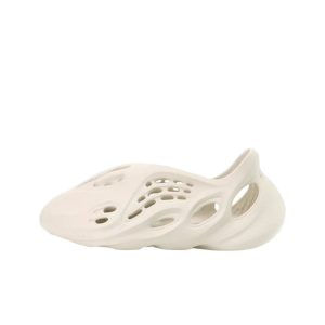 adidas originals Yeezy Foam Runner 沙色"Sand" 運動涼鞋男女同款