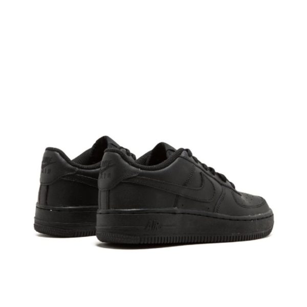 Nike Air Force 1 Low black 純黑：圖片 4