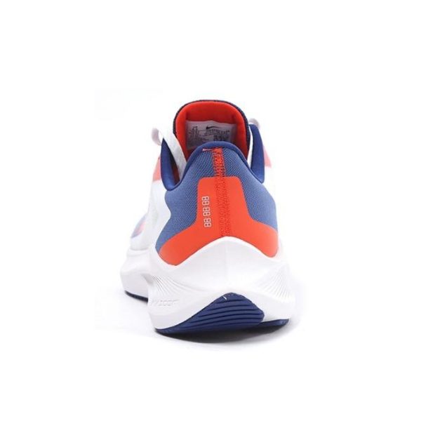 Nike Zoom Winflo 7 低筒跑步鞋白藍紅：圖片 3